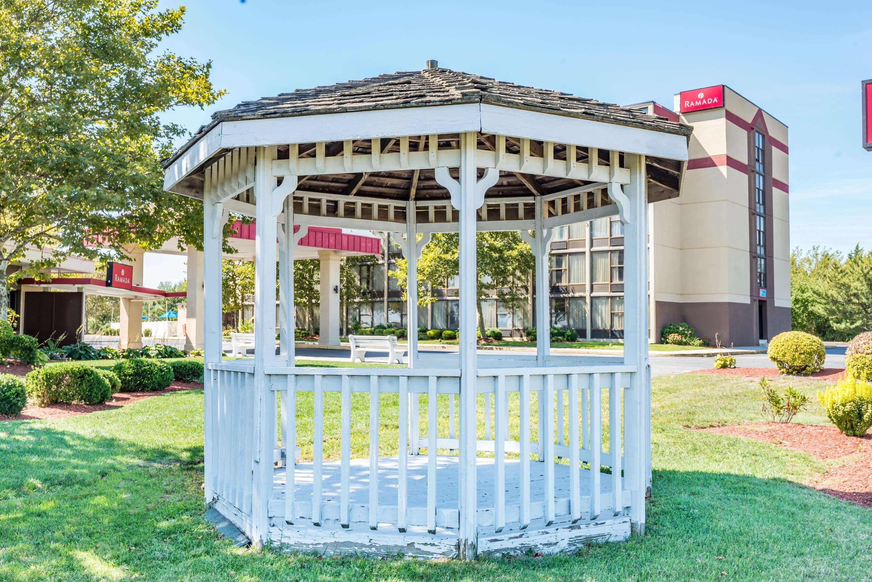 Ramada By Wyndham West Atlantic City Egg Harbor Township Exterior photo