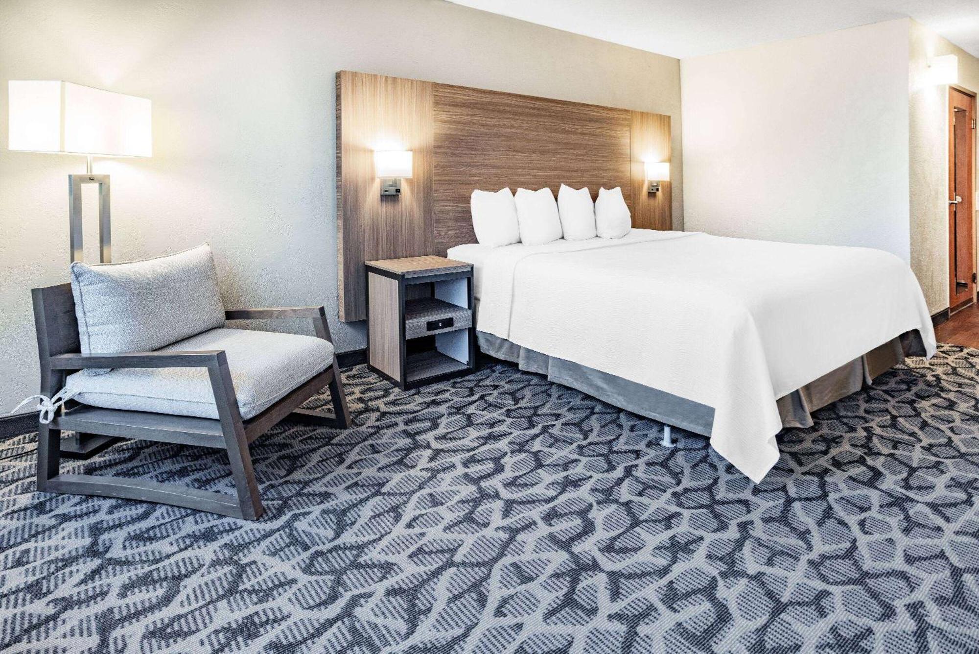 Ramada By Wyndham West Atlantic City Egg Harbor Township Exterior photo