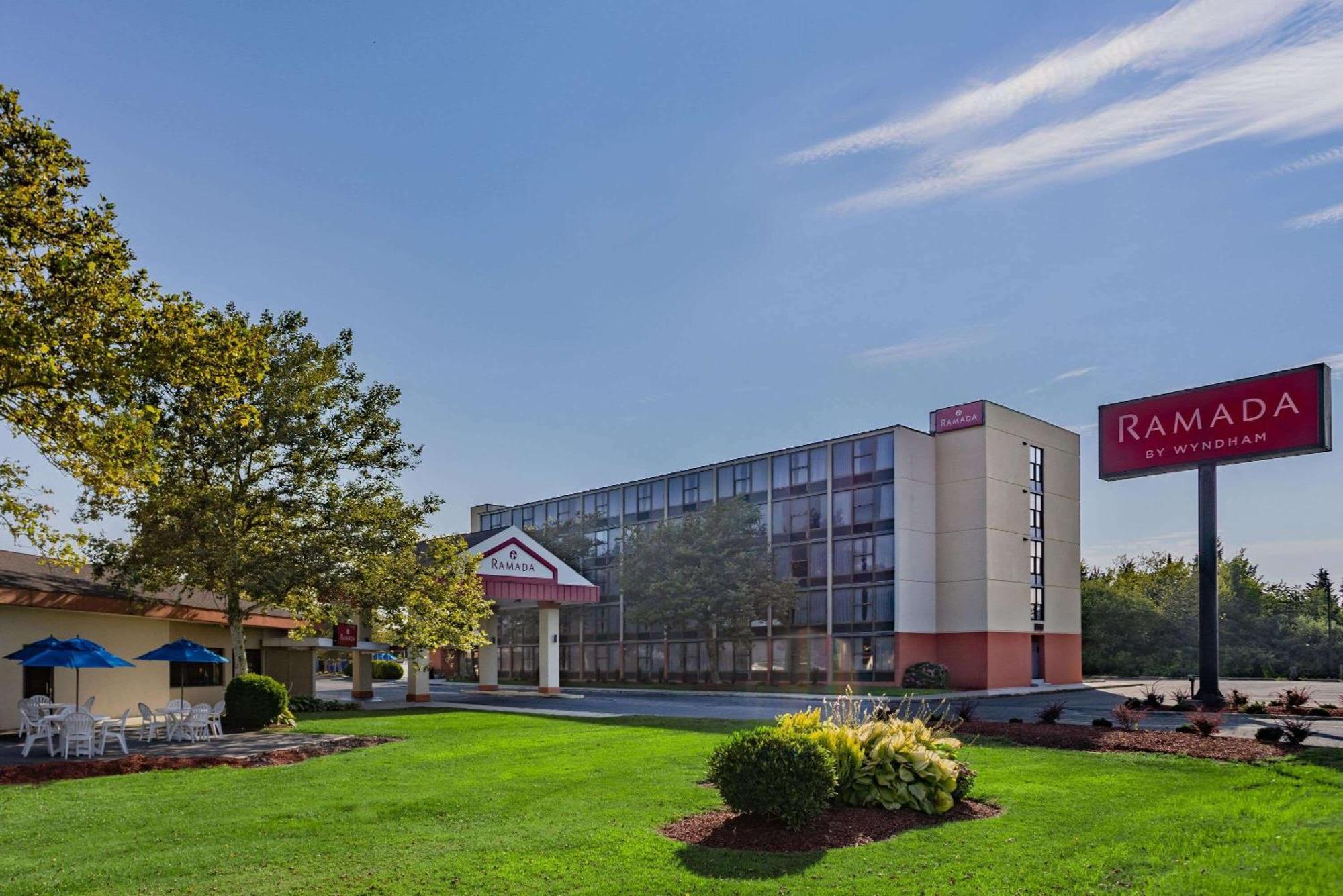 Ramada By Wyndham West Atlantic City Hotel Egg Harbor Township Exterior photo